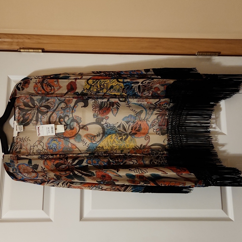 Sans Souci Beige and Black Kimono